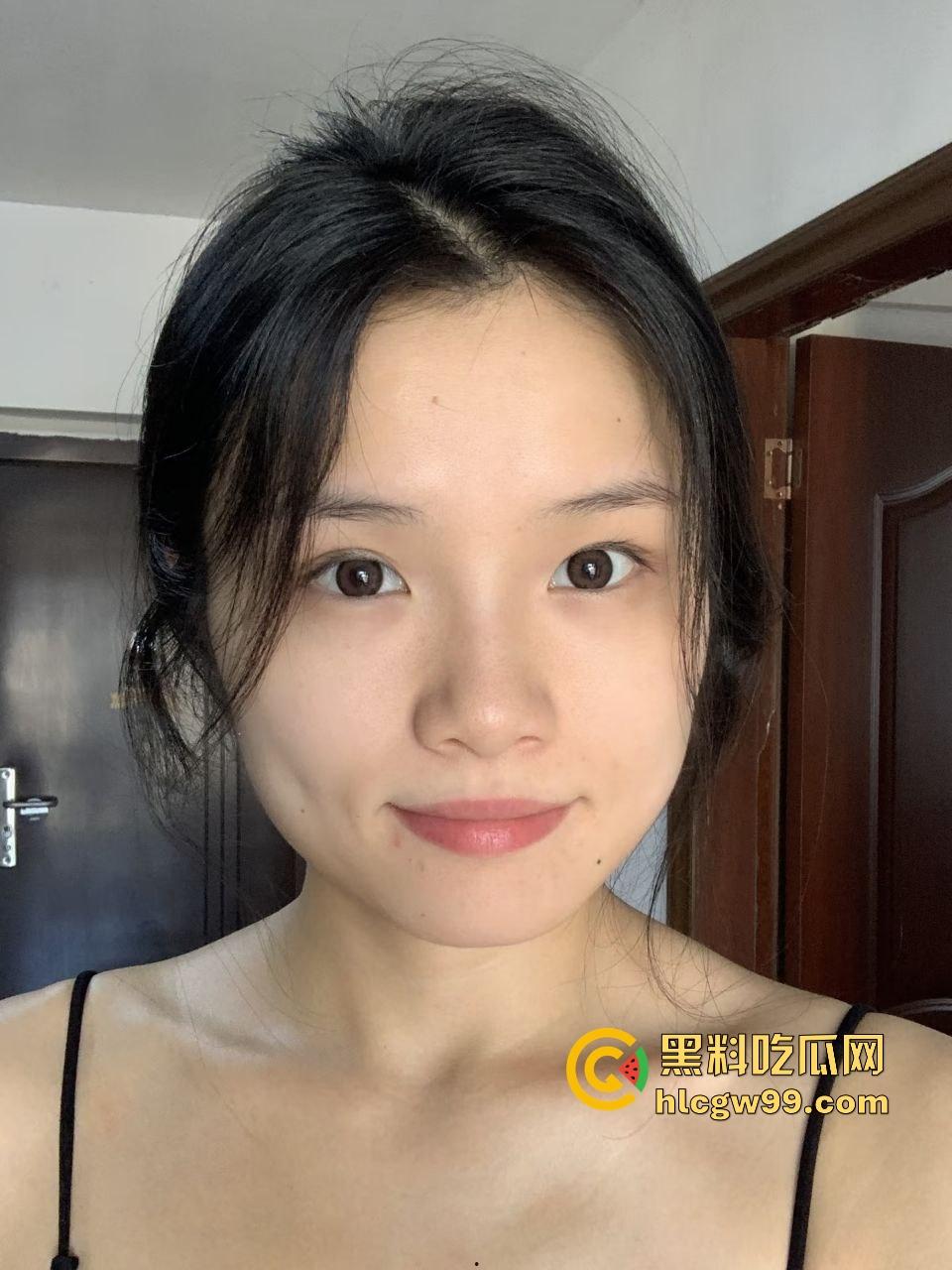 顶级调教大神与淫妻玩新花样,SM网购木枷手铐捆绑强制束缚,古代刑具酷刑惩罚玩弄骚逼!