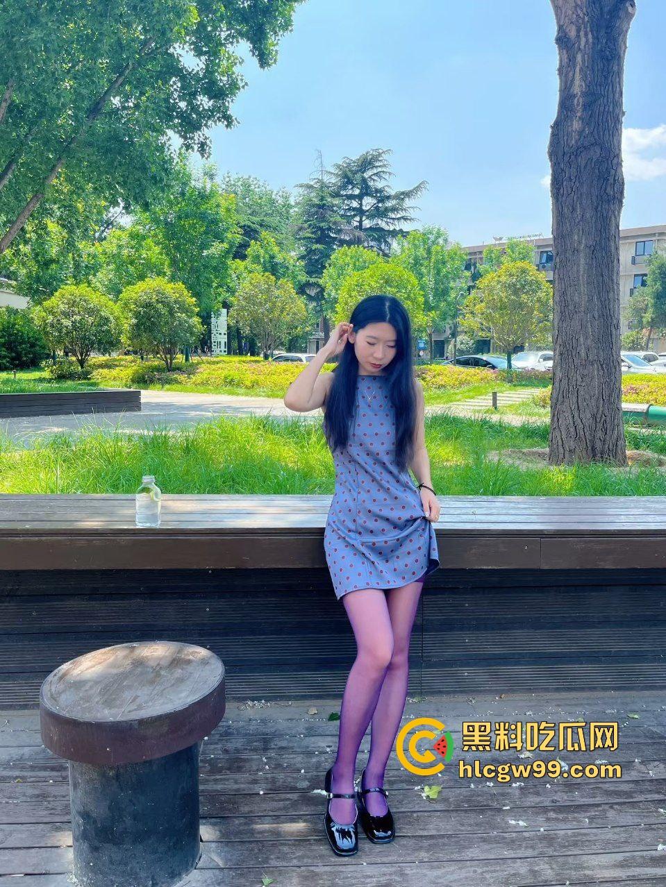 顶级调教大神与淫妻玩新花样,SM网购木枷手铐捆绑强制束缚,古代刑具酷刑惩罚玩弄骚逼!