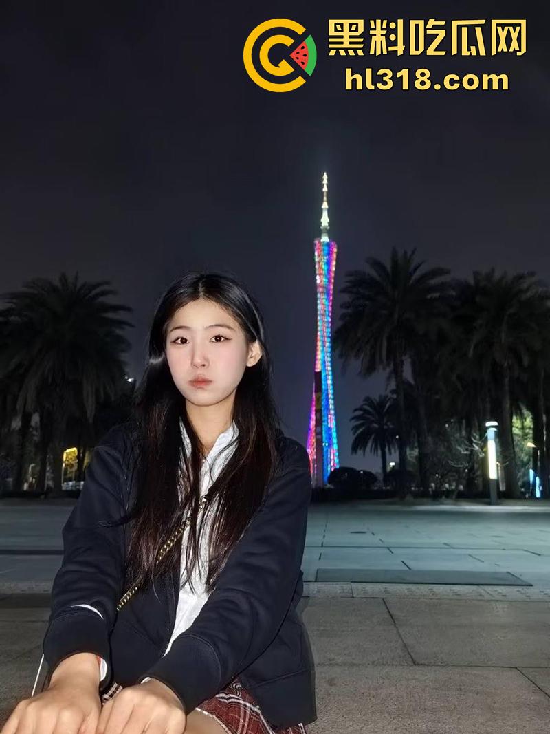 上海交通大学【李若菲】,极品身材大二学生妹,被金主爸爸包养,翘起美臀上位骑乘,性爱视频流出!