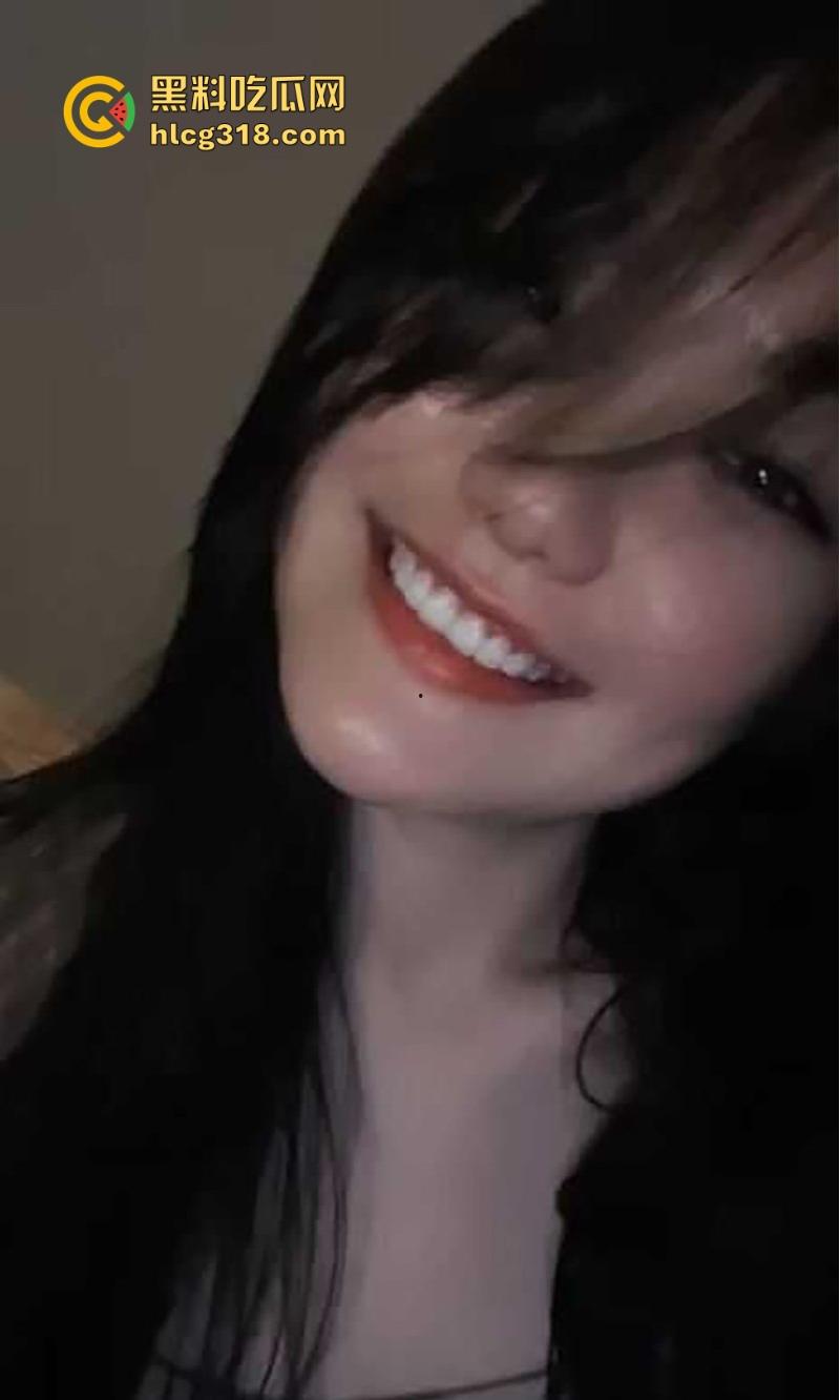 长沙高贵御姐【沈恩玲】性爱视频曝光,极品巨乳母狗被炮友无套内射 糖果颜值上演极度反差!