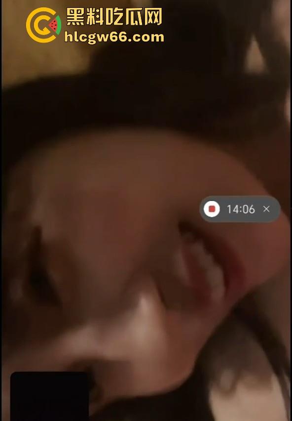 湖北街道办事处工作人员【荣琳琳】白天忙工作晚上忙生活 脱光了衣服在镜头前搔首弄姿