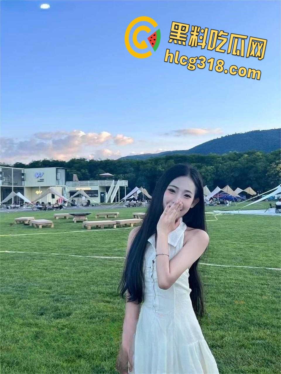 自驾游遇到的仙气小美女,搭讪还有点高冷,随便喝点酒就开始舌吻,主动口交无套女上,这也太反差了!