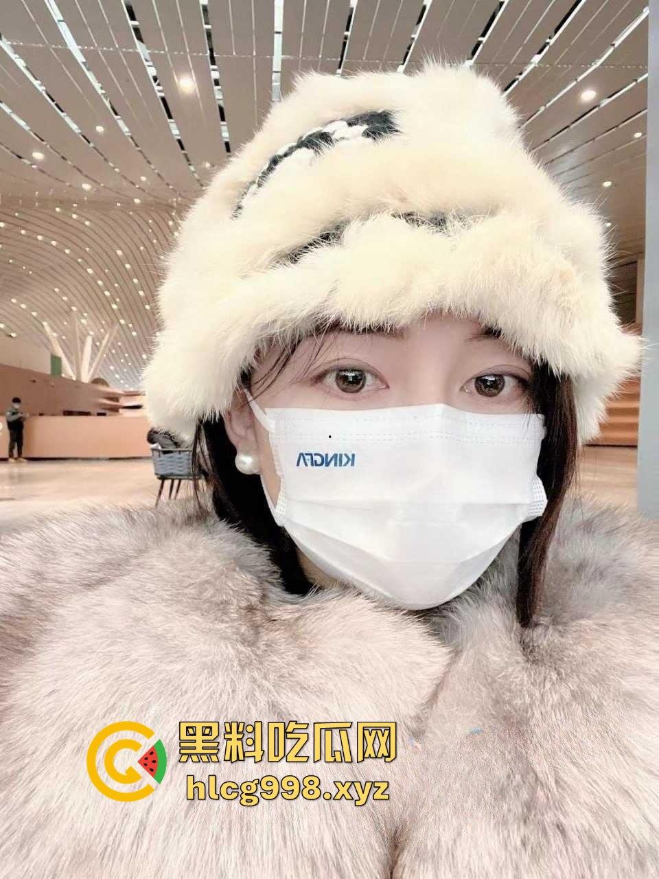 北京通州【蔡梦梦】抖音【摇花花】约炮视频爆出!银行白领骚得飞起,工作不耽误啪啪更不落下!