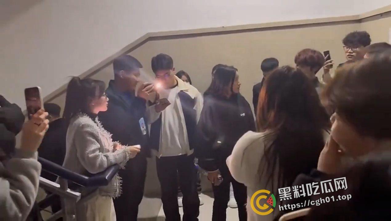 长春健康职业学院大瓜!学生们集体抗议学生会长期霸凌 这是黑社会啊 符合对大专东北银的客观印象