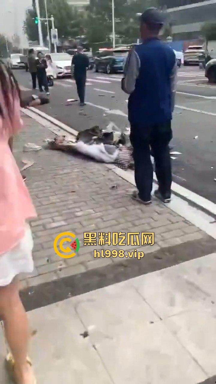 安徽蚌埠车祸致3死3伤!理想司机大喊刹不住,智能系统成悲剧导火索,警方通报引发热议!