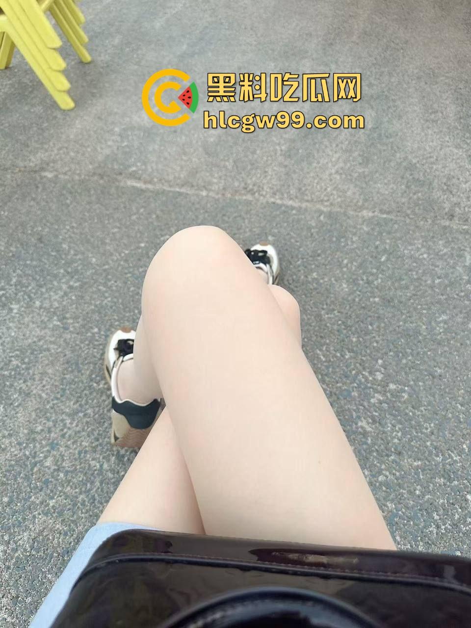 小编推荐!湖南长沙反差御姐【刘依依】 社交软件撩骚约炮视频裸聊,隔着镜头都阻挡不了的骚劲。