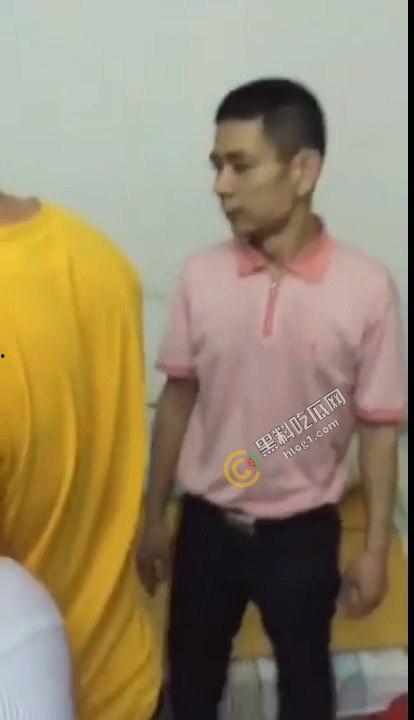 出租屋惊天动地捉奸戏!大叔被妻子抓个正着,激战小三现场月经也挡不住!