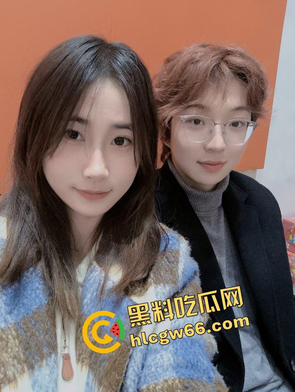 南通小姐姐爆闺蜜成都经济学院『李梦』勾引自己男友,嘴上说姐妹情深,私下跪地含男友鸡巴爽到叫出声!