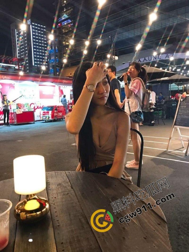 成都高冷御姐【李艺璇】不雅私照外泄引疯传!蒙眼捆绑调教,对镜头后入打桩,淫荡母狗完美展现