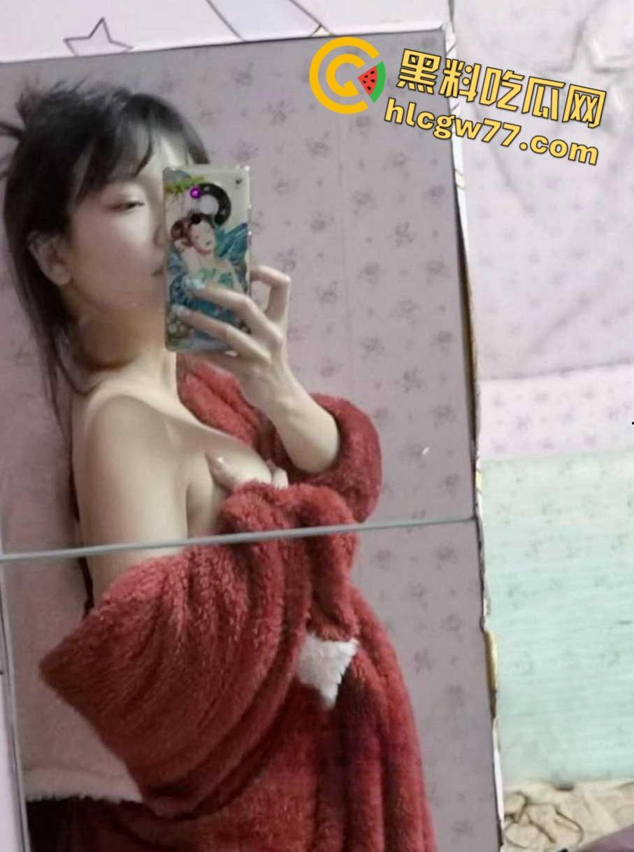 重庆工商大学经济学院女大学生【沈琪】平时就是衣服富贵千金模样 原来是给人当小三视频被曝光!