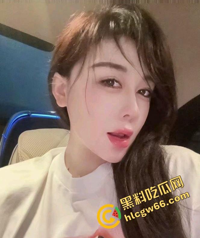 人妻人设崩塌,抖音大奶网红【大诗瑶】被爆操视频流出,露脸喊射我骚穴里,金主干到内射狂喷!