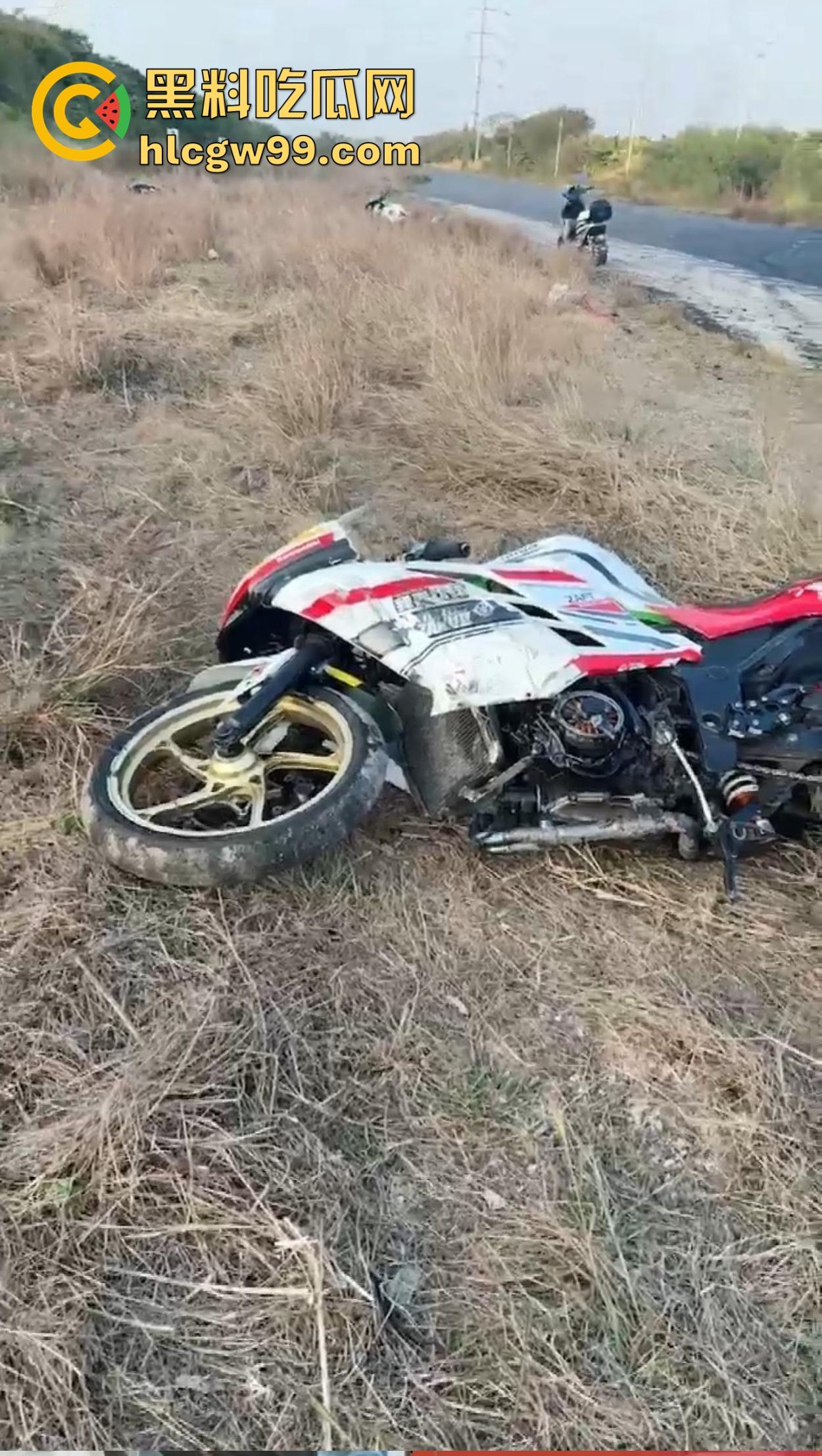 东莞英姿飒爽女骑士上演逆行惨剧,赛道飙车被撞飞数米, 当场休克被抬走!