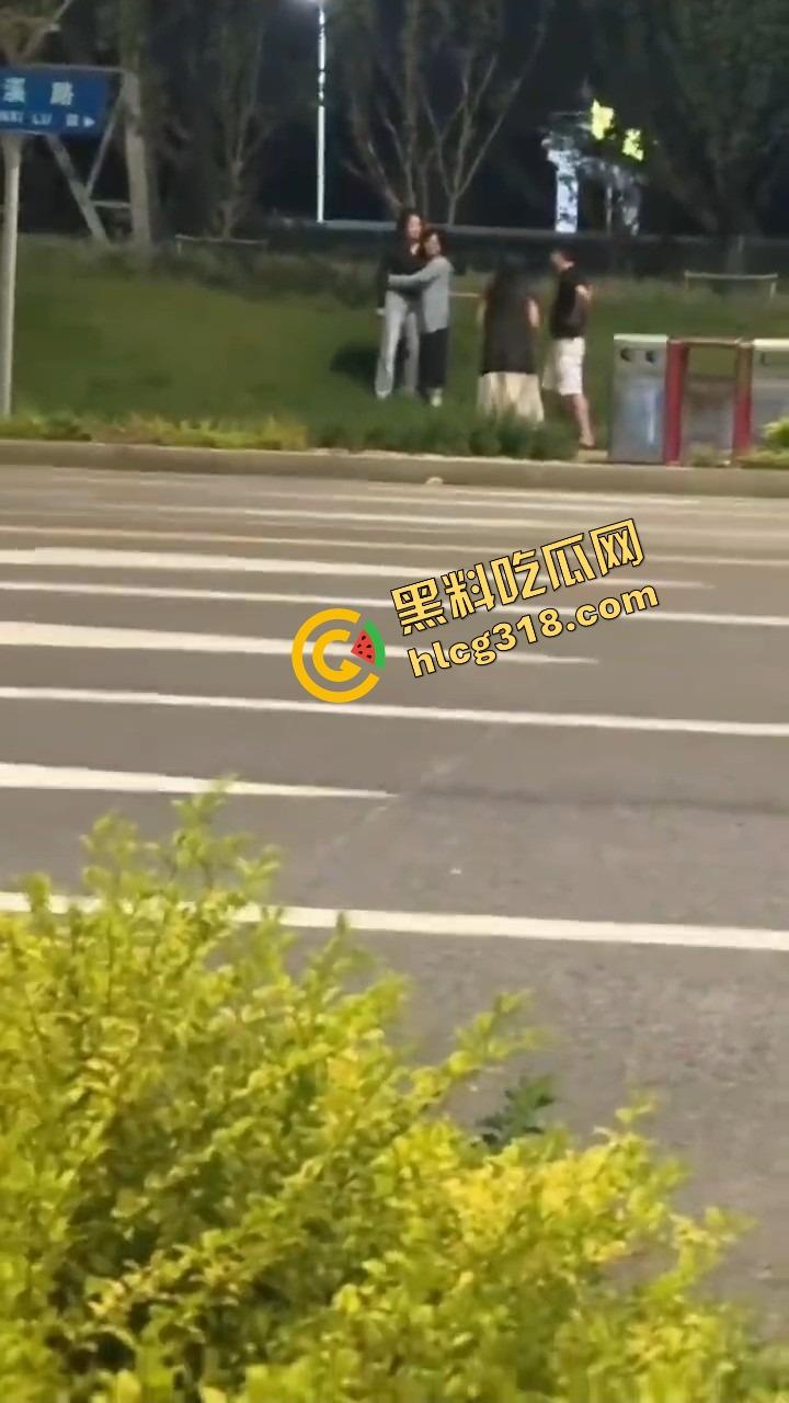 苏州石湖抓奸,小姑子偷情姐夫当街喊老公,亲姐怒吼开撕你喊得真顺嘴啊!