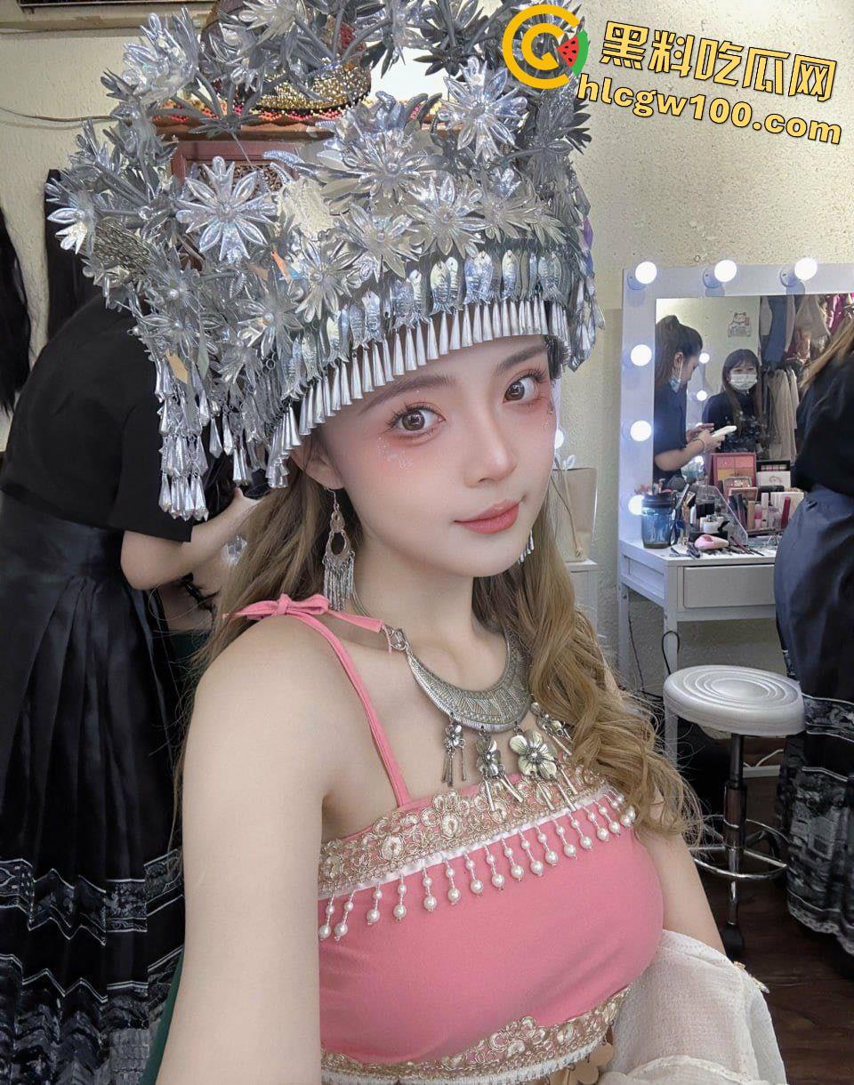 上海视觉艺术学院顶级美女【白语汐】，挺拔的酥胸，白虎嫩穴完美的不像真人