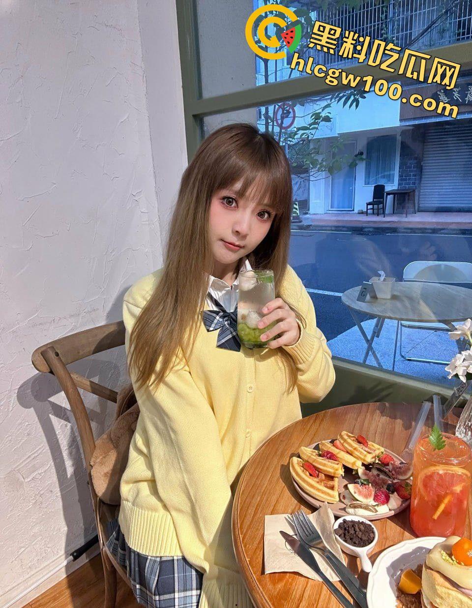 上海视觉艺术学院顶级美女【白语汐】,挺拔的酥胸,白虎嫩穴完美的不像真人