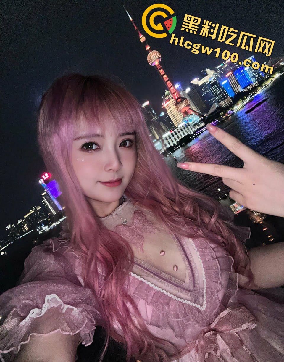 上海视觉艺术学院顶级美女【白语汐】,挺拔的酥胸,白虎嫩穴完美的不像真人