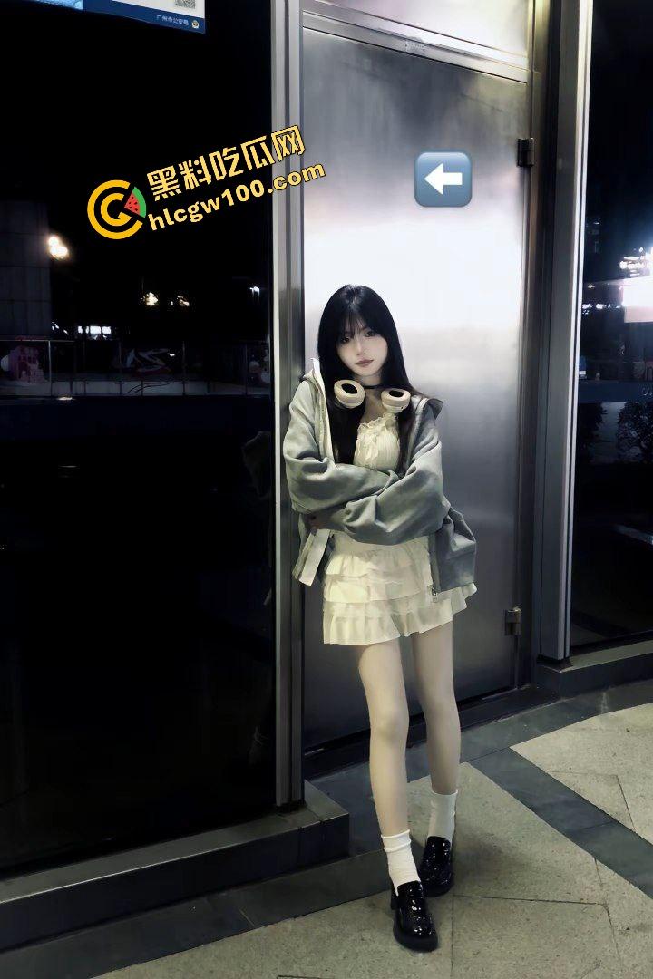 广东佛山大学长腿尤物反差骚鸡【陈艺茜】舞蹈生约操土豪,渔网足交口爱黑丝后怼嫩穴!原创独家流出!