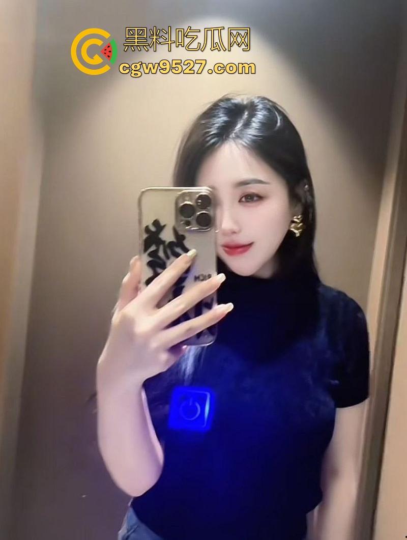 四川极品人妻欲求不满疯狂出轨约炮,性爱惨遭炮友泄露,巨乳肥臀黑丝诱惑,后入打桩高潮迭起!