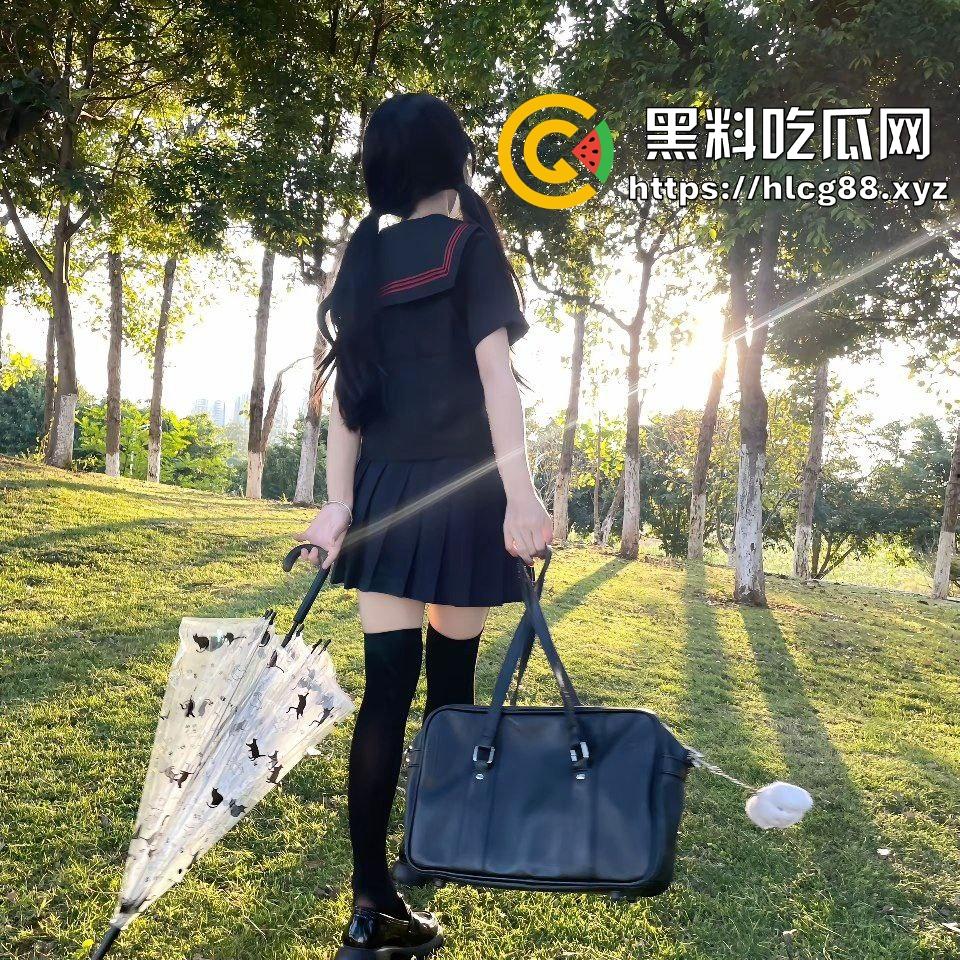 重金包养高中JK双马尾嫩妹,趴在沙发上随意玩弄双腿白虎逼,暴力猛操蜜桃白臀至痉挛抽搐!