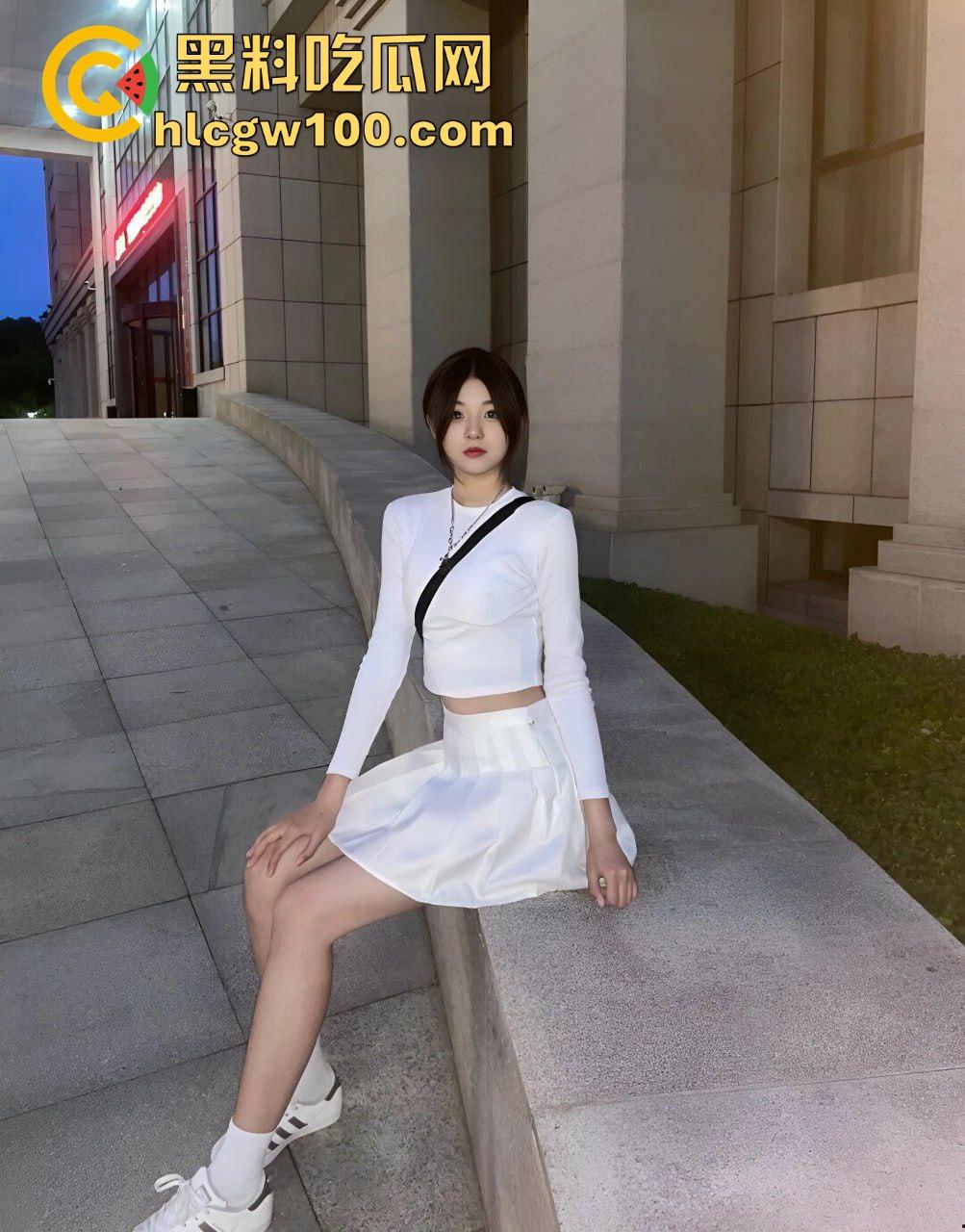 北京海洋学院【林依依】调教视频曝光,粉嫩出水颜值在线,呻吟声很勾引人!