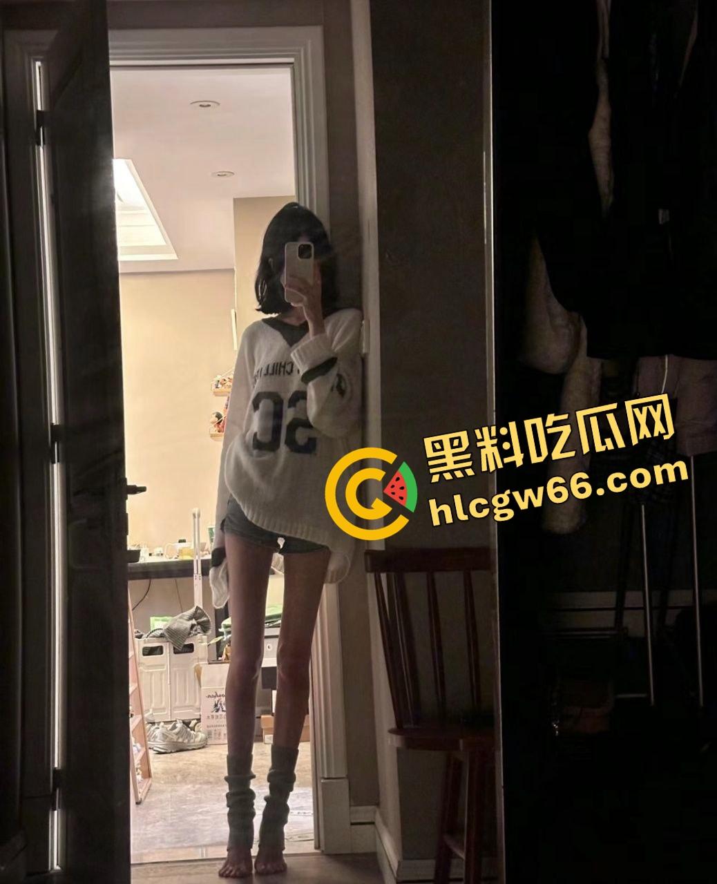 深圳大学『周淑馨』大学还没毕业就玩3P绿帽局,男友兴奋看女友被兄弟打桩,奶子抓到变形爽到翻白眼!