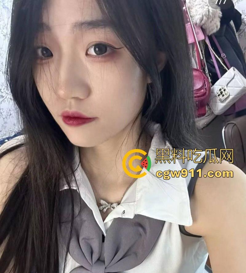 抖音擦边网红【吴希诺】与榜一金主约炮,口交深喉手指扣穴,抬腿猛操跳蛋震阴蒂,十分反差!