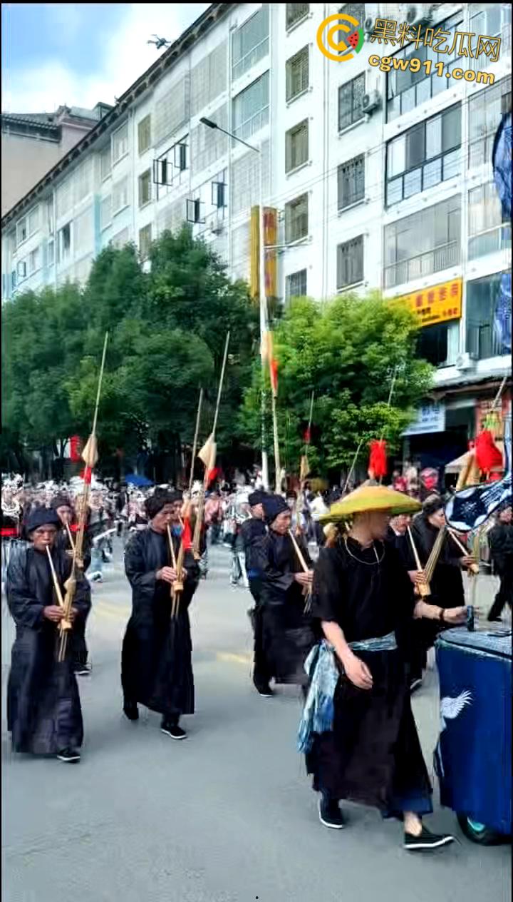 贵州丹寨县龙泉镇中国非遗保护年会 ,非遗周大型非遗万人盛装巡演,非遗瑰宝代代传,场面壮观精彩绝伦震撼人心!