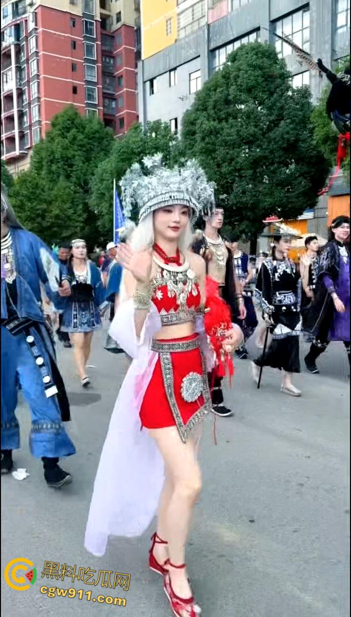 贵州丹寨县龙泉镇中国非遗保护年会 ,非遗周大型非遗万人盛装巡演,非遗瑰宝代代传,场面壮观精彩绝伦震撼人心!