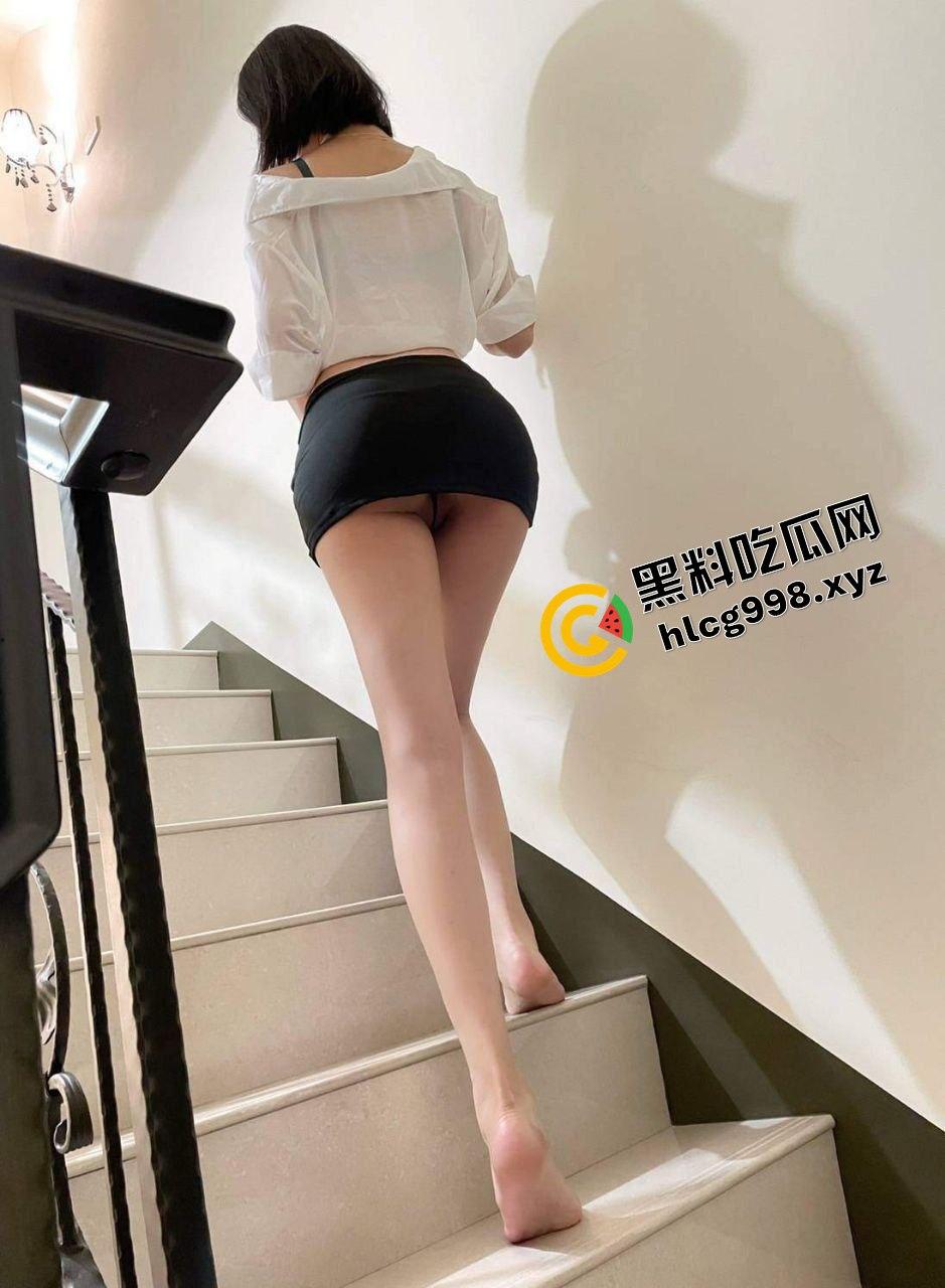 抖音可盐可甜模特骚鸡『吧唧璐璐er』大哥直播间跑车加V 直接约出来当炮友干 独家曝光!