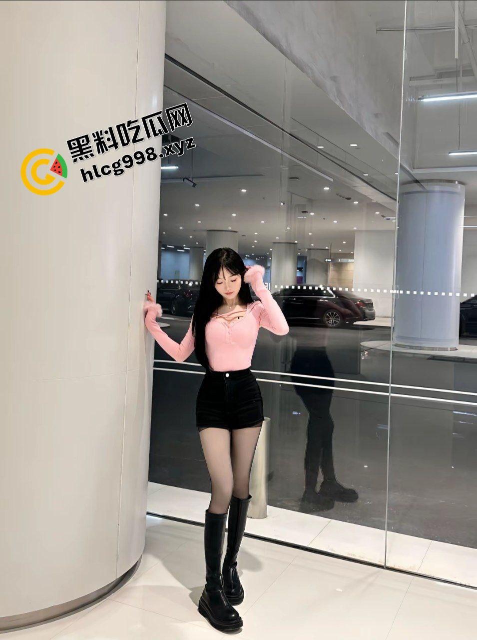 抖音可盐可甜模特骚鸡『吧唧璐璐er』大哥直播间跑车加V 直接约出来当炮友干 独家曝光!