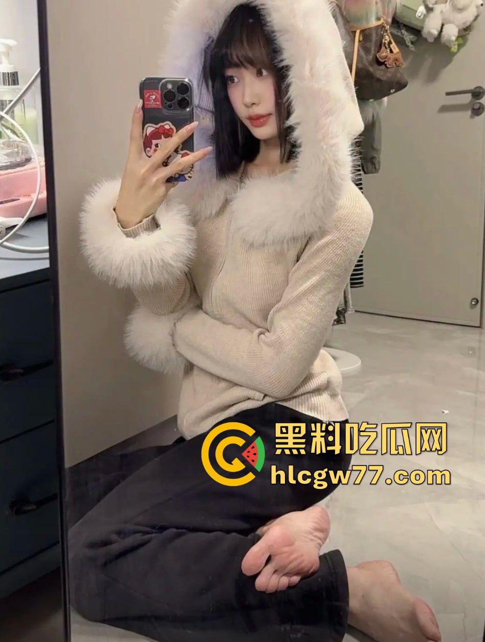 抖音14w粉丝网红【公主电闪】私密视频照片流出 卖片哥的评论都被删完了 女上骑乘超熟练!