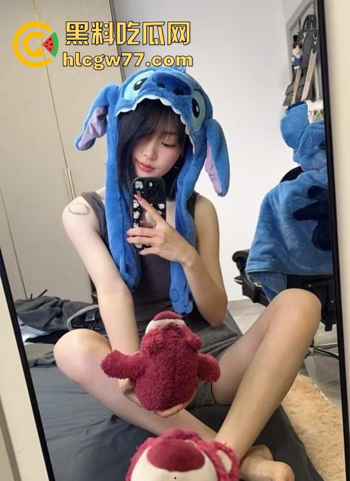 抖音14w粉丝网红【公主电闪】私密视频照片流出 卖片哥的评论都被删完了 女上骑乘超熟练!