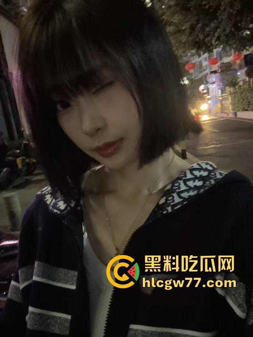 抖音14w粉丝网红【公主电闪】私密视频照片流出 卖片哥的评论都被删完了 女上骑乘超熟练!