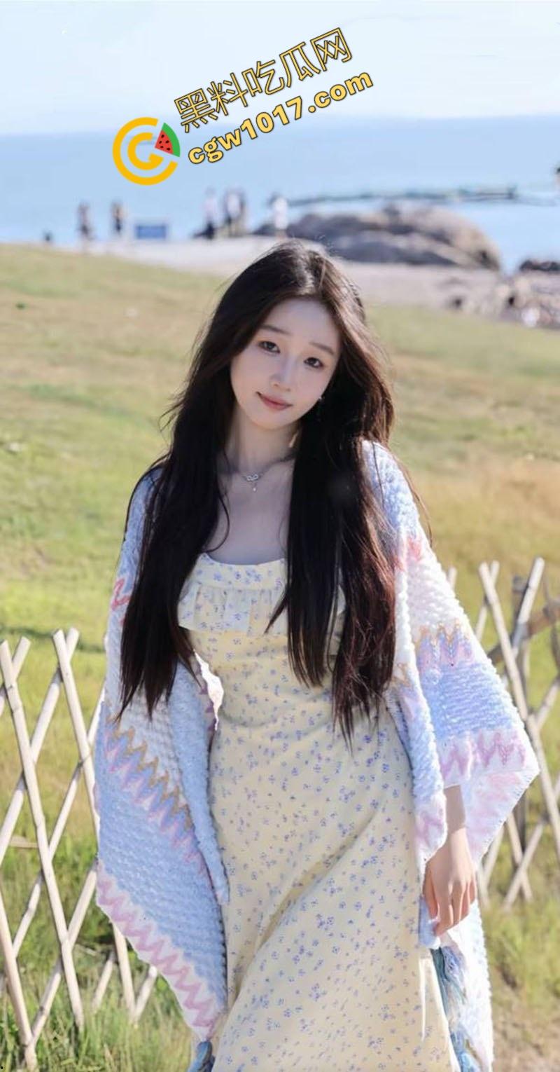 广东校花【羽欣晴】白天纯情学生,夜晚深喉神技,蜜口舔吞吸取精液,喷溅喉咙,诱惑无限,骚劲儿直冲天际