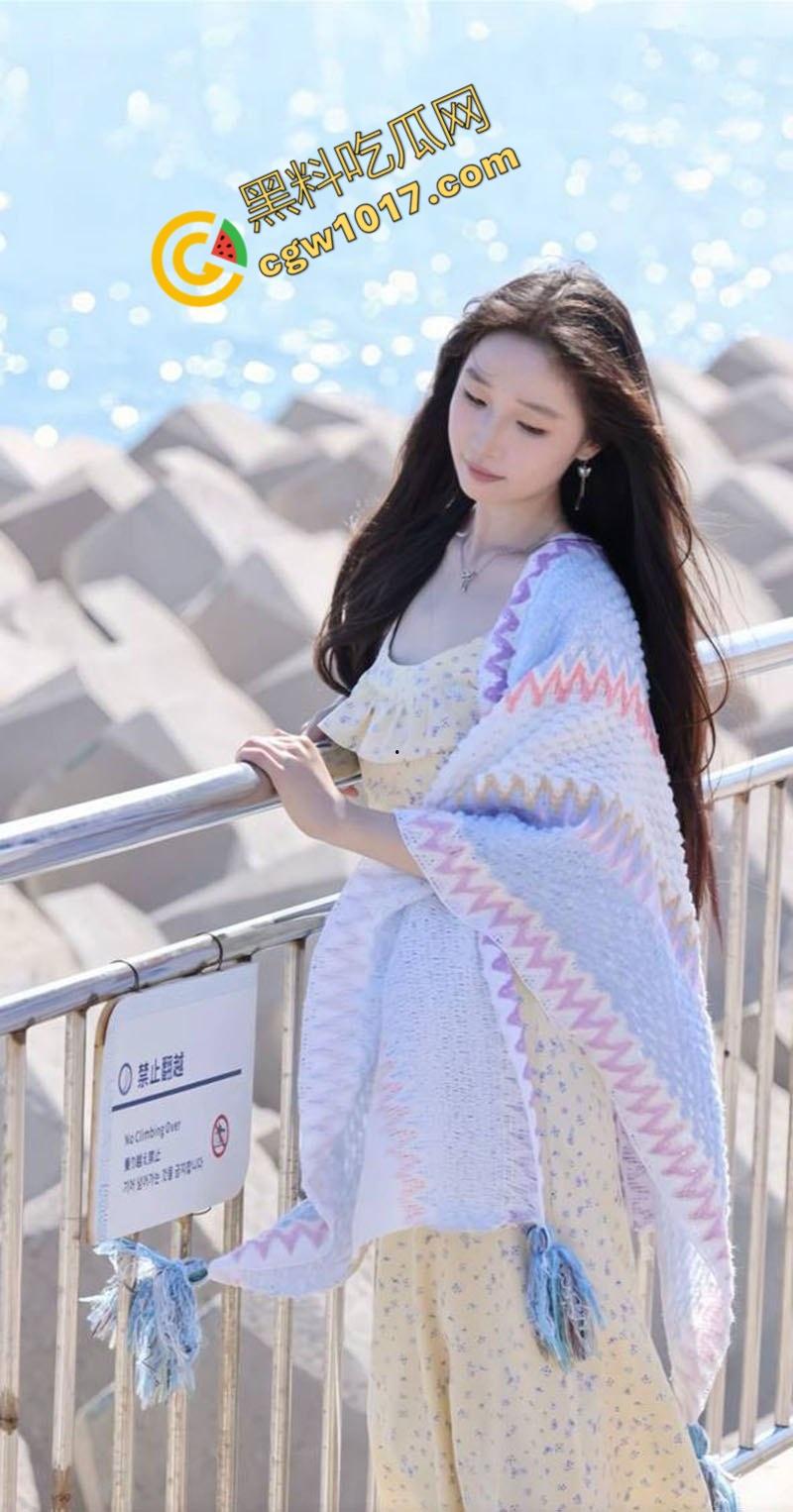 广东校花【羽欣晴】白天纯情学生,夜晚深喉神技,蜜口舔吞吸取精液,喷溅喉咙,诱惑无限,骚劲儿直冲天际