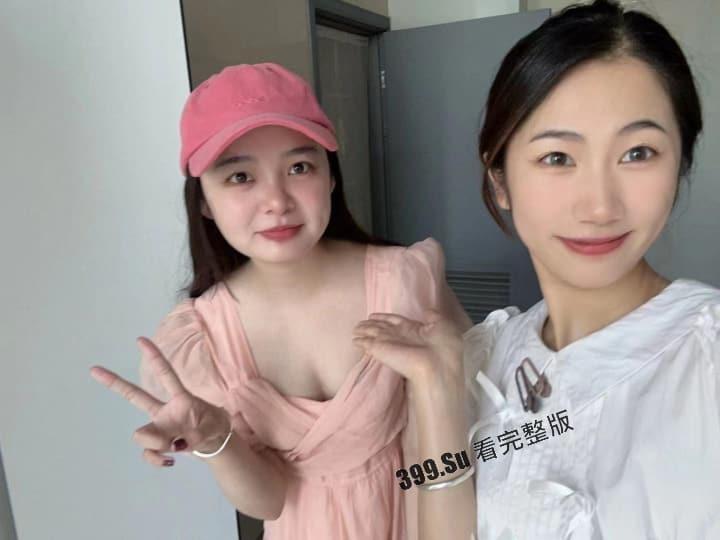 重庆21岁学生妹 曹兴运 分手后遭前男友曝光生活照和性爱视频 传播其是条性欲超强的反差母狗 至今任能偶尔约出来做爱