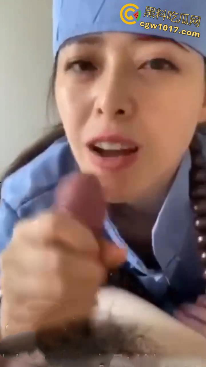 不负如来不负卿,尼姑也爱大阴茎,怼脸特写超绝口交技, 舔屌的表情骚到极致!