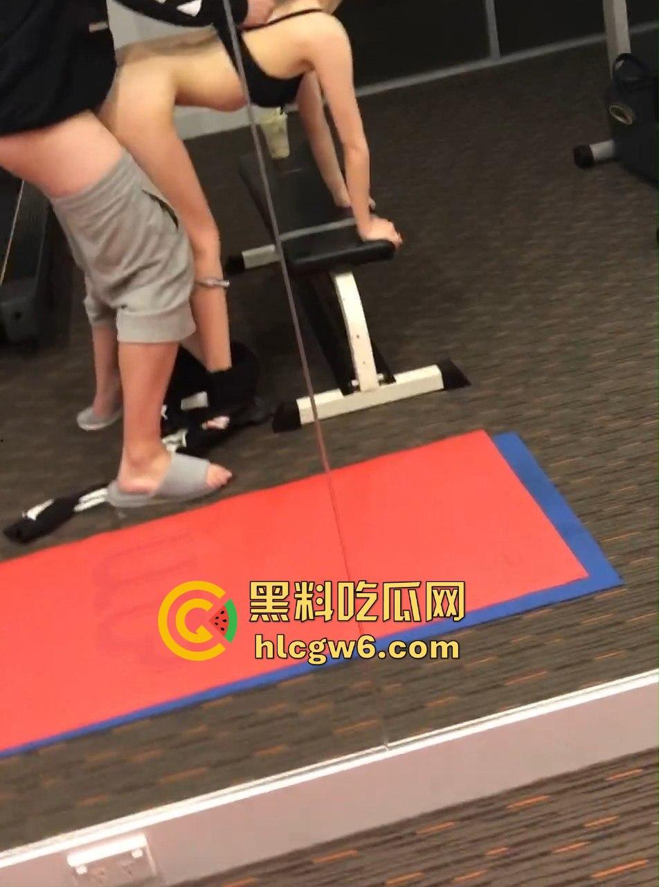 分手两年还能搞,夜店母狗主动求操,小哥的每一次猛干都能让她回味到失控!前女友现炮友,骚到人神共愤!