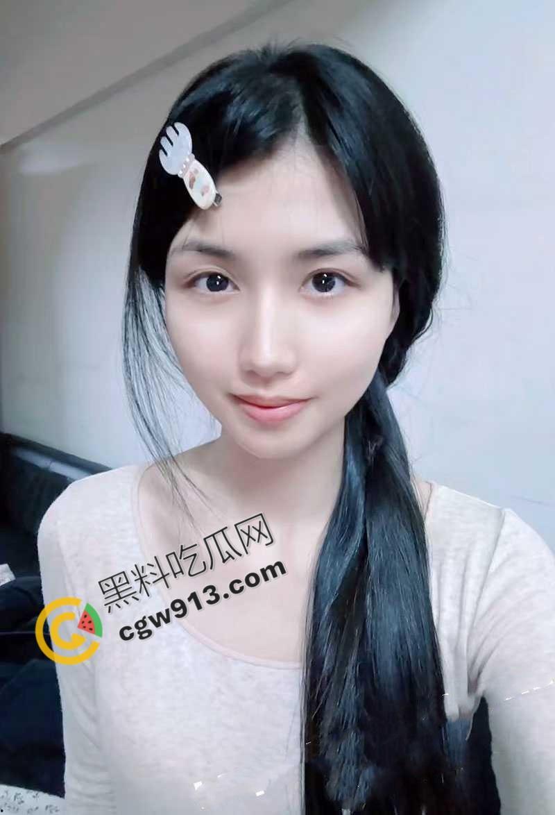 上海美女学霸李思怡的淫乱私生活！背着男友约炮，被大屌炮友狂抽粉嫩小穴，淫靡至极