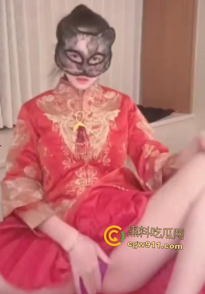 网红【大熊硬糖】经常在家自摸骚逼,超人技能模拟口爆,真空凸点揉奶隔空榨精,金主把持不住隔空射!