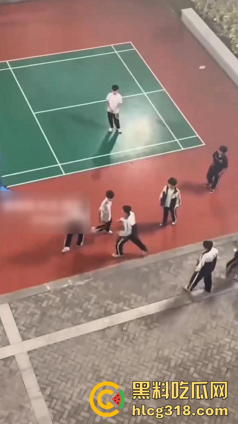 我拿你当兄弟你竟然操我妈?高中生把同学母亲给操怀孕了,儿子知道后直接在学校打起来了!