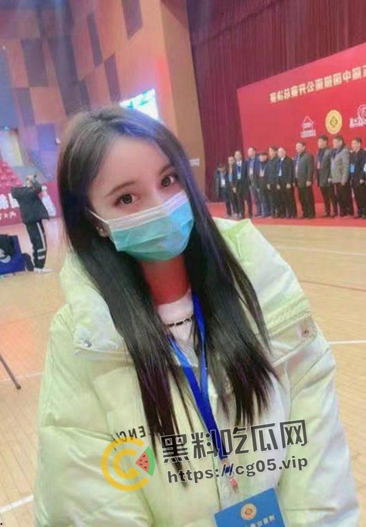 长沙商会会场妹子 【刘怡然】一点花言巧语就被拿下 两天就开房 乳交颜射 妹子也是会玩的啊