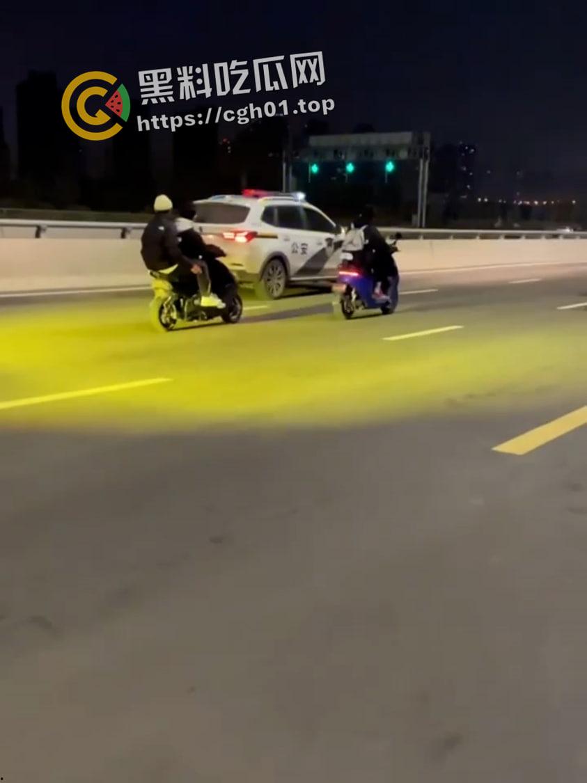 郑州精神小伙半夜鬼火炸街 挑衅交警 追后大混战 中国也有自己的佛罗里达州