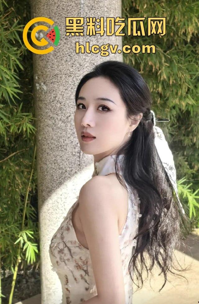 厦门正科级干部『钟劭臻』婚内出轨11年,脚踏四条船!税务局小四『叶曼娜』曝出猛料,时间管理大师终于翻车!