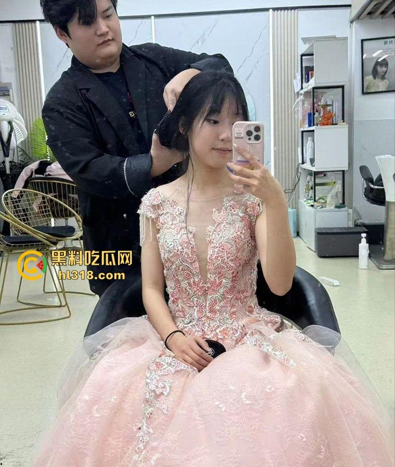 宁波大学【李鸣鸣】文艺眼镜妹揉穴自慰，反差蝴蝶逼惊喜见人，甜美呻吟诱惑无比，裸聊视频被曝光！