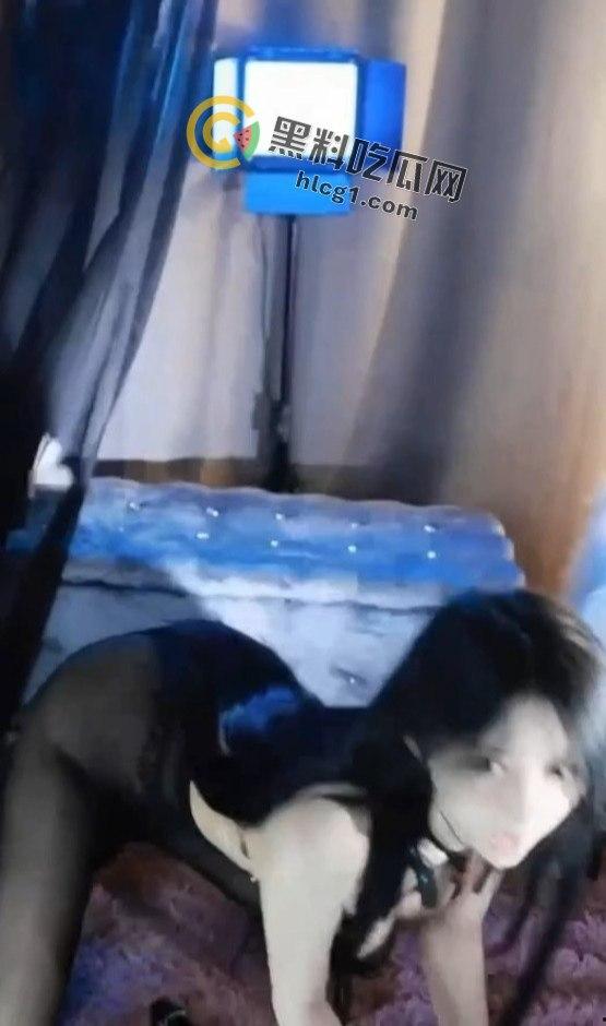 抖音热门网红「万 0」开启粉丝特权!600元入群,Ins私发裸露舞蹈视频!