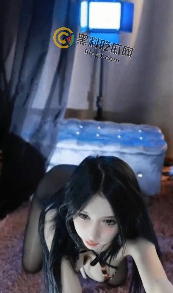 抖音热门网红「万 0」开启粉丝特权!600元入群,Ins私发裸露舞蹈视频!