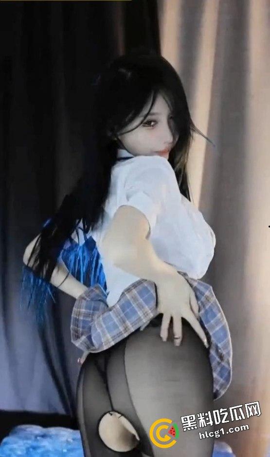 抖音热门网红「万 0」开启粉丝特权!600元入群,Ins私发裸露舞蹈视频!