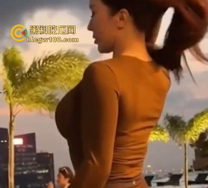 抖音50万粉网红【健身小猫】第二弹,与2023亚洲小姐【蕾蕾醒了没】新加坡金沙酒店伺候金主3P激爱视频流出!