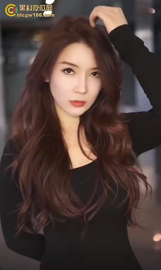 抖音50万粉网红【健身小猫】第二弹,与2023亚洲小姐【蕾蕾醒了没】新加坡金沙酒店伺候金主3P激爱视频流出!